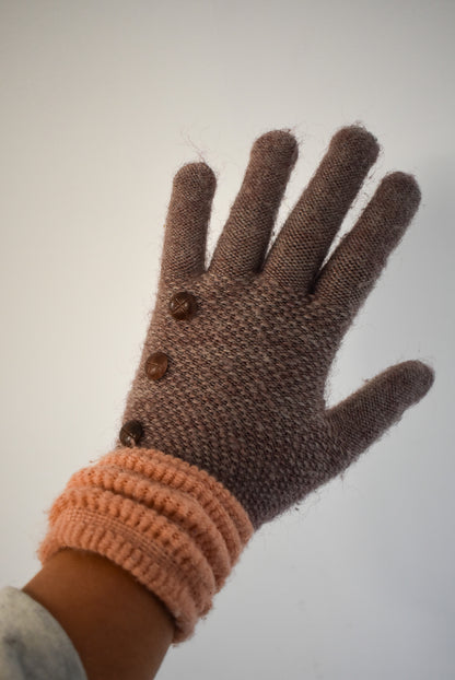 Super cute vintage handknit gloves