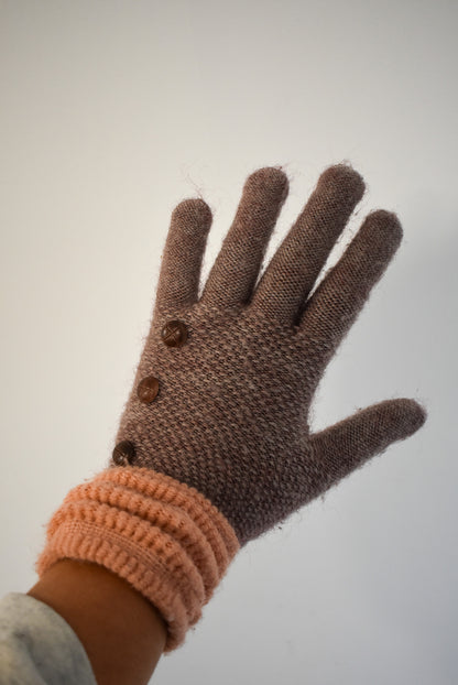 Super cute vintage handknit gloves
