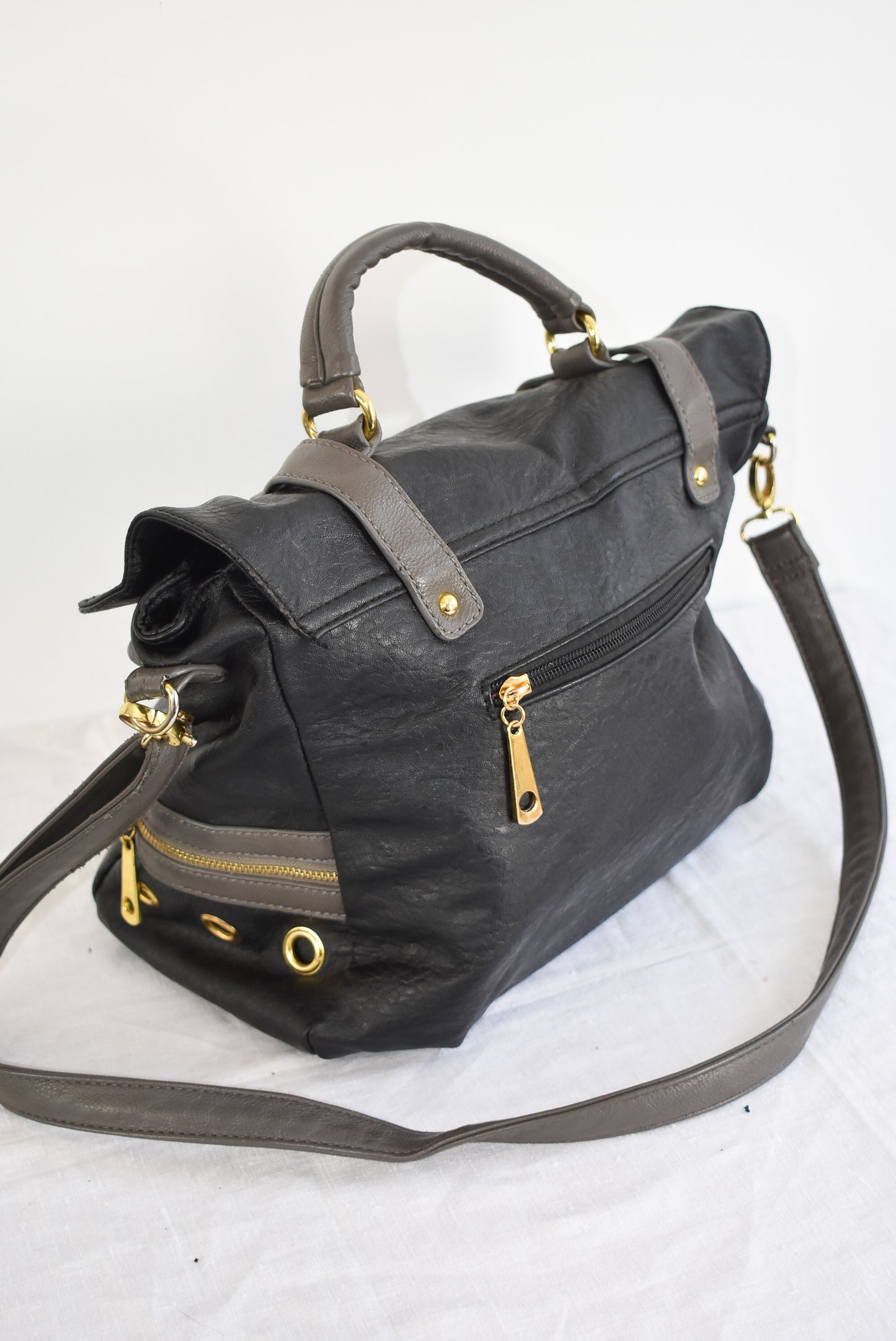 Fashionable De Louis Black Handbag