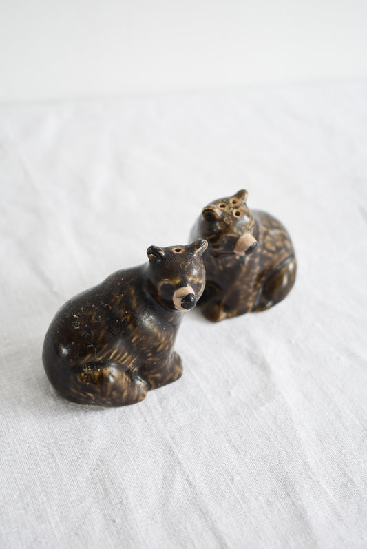 Adorable bear salt and pepper shakers