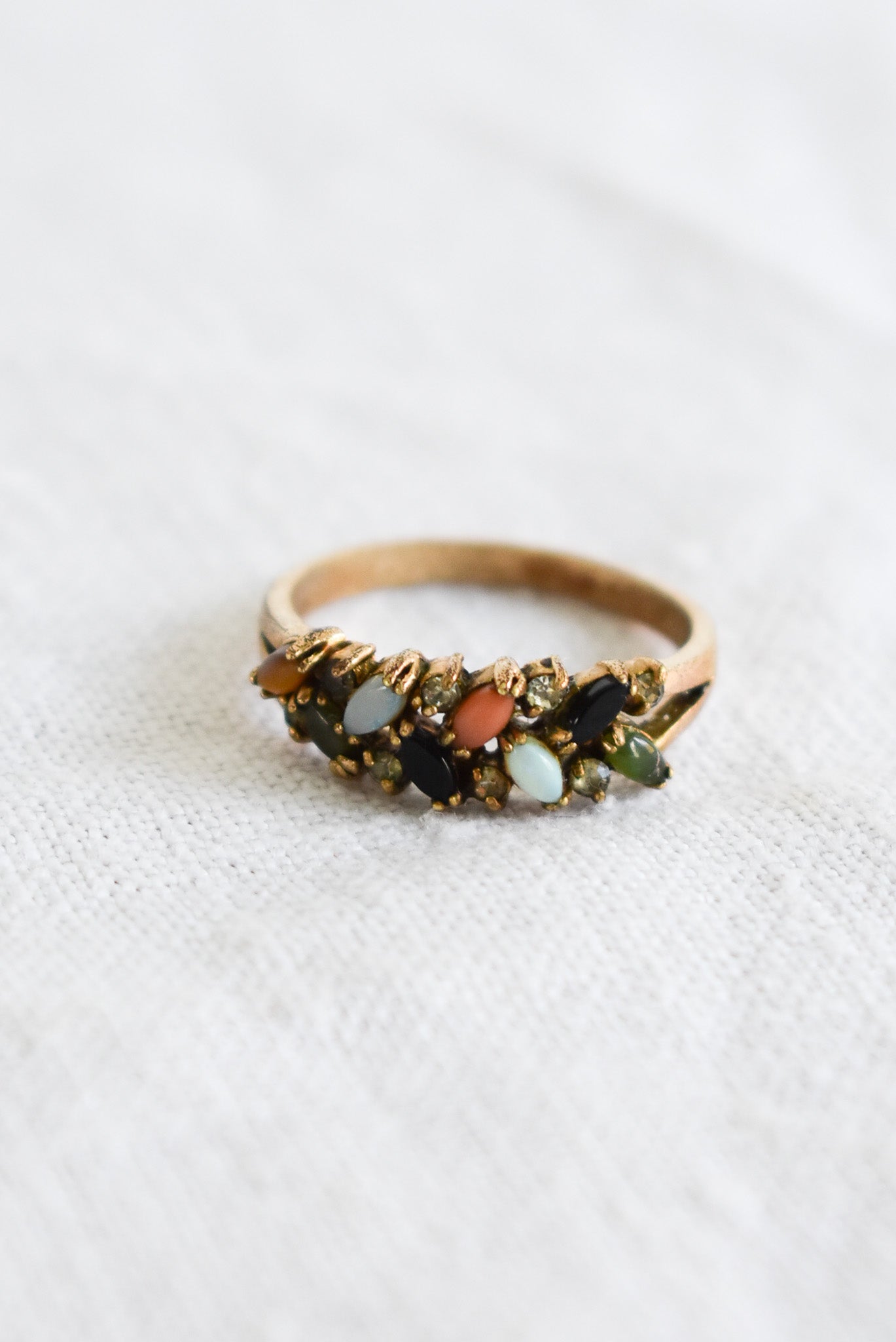 Beautiful semi-precious stone costume ring