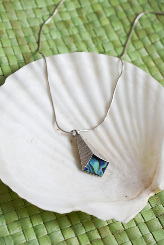 Bob Wyber sterling silver paua pendant necklace