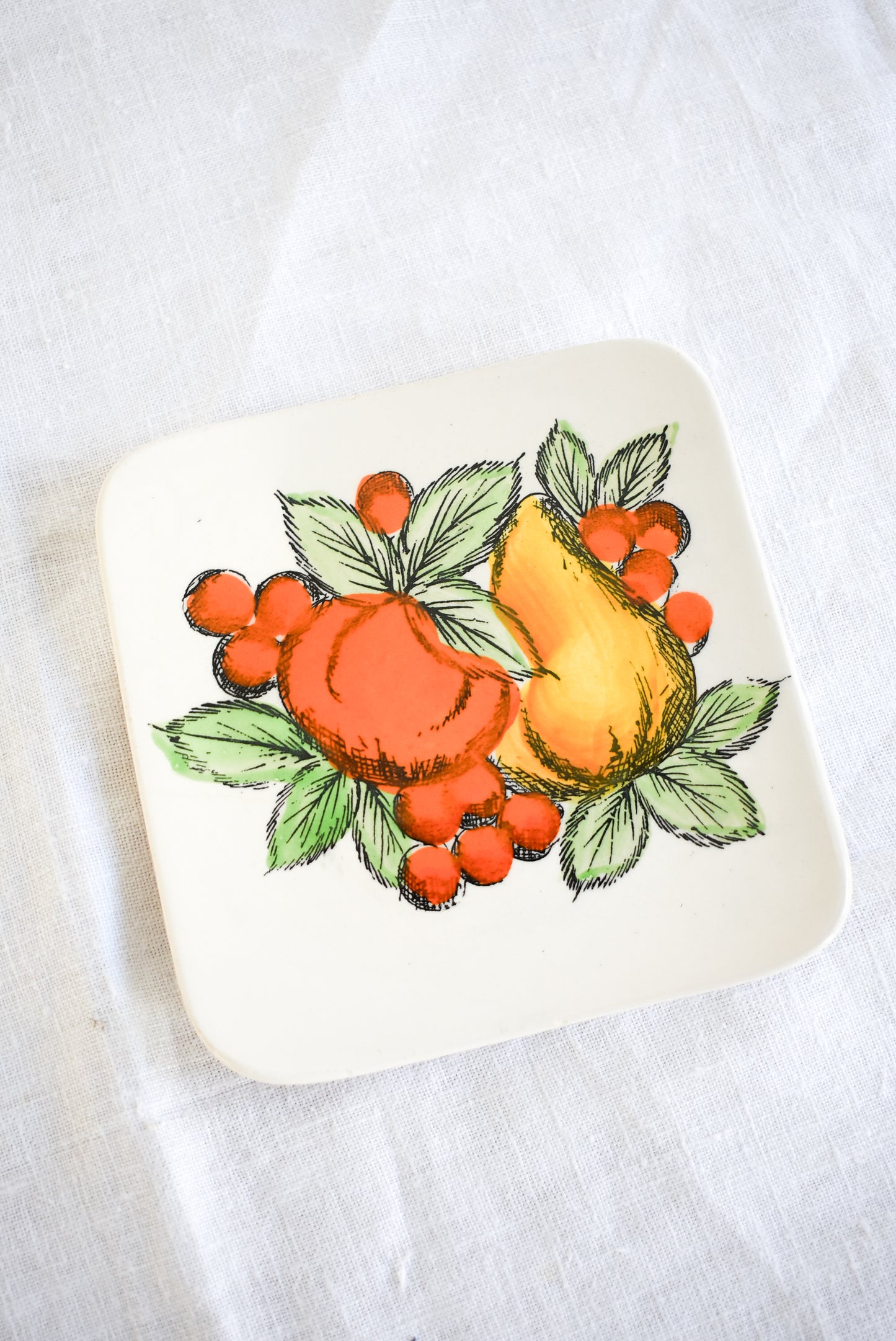 Fruity retro side plate