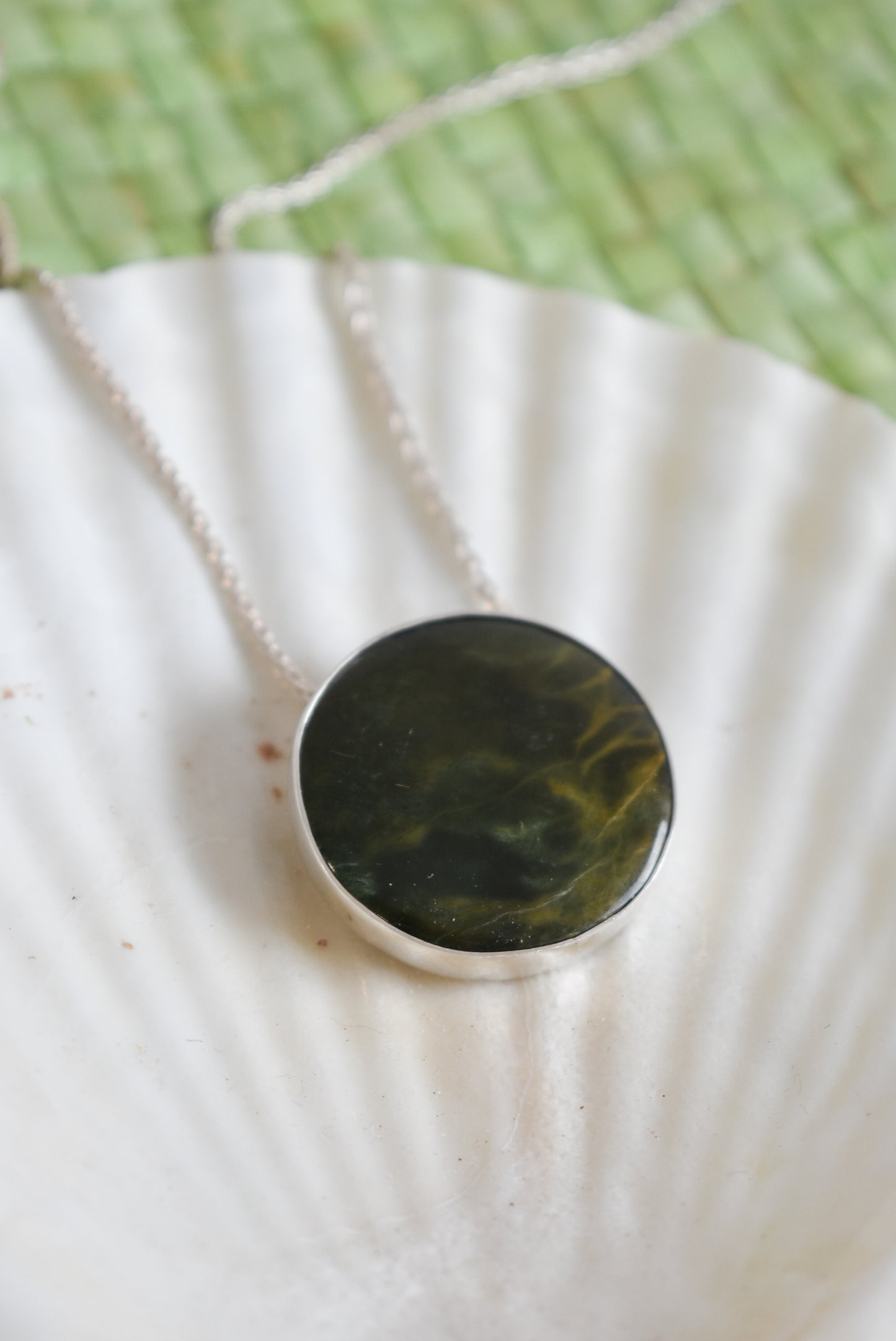 Bob Wyber sterling silver pounamu round pendant necklace