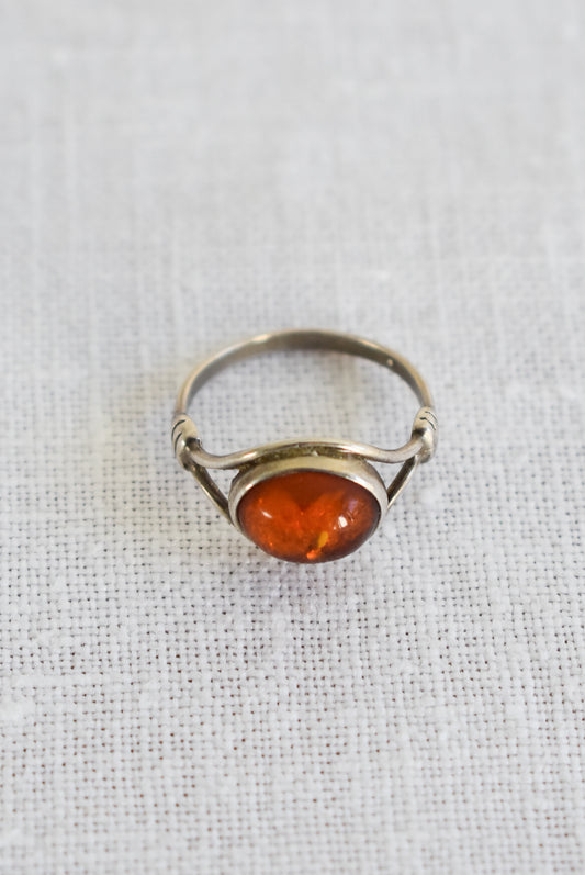 Stunning amber ring