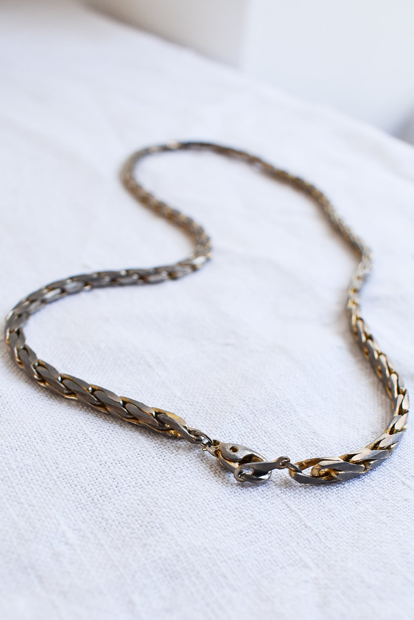 Unique silver & gold coloured chunky twist chain