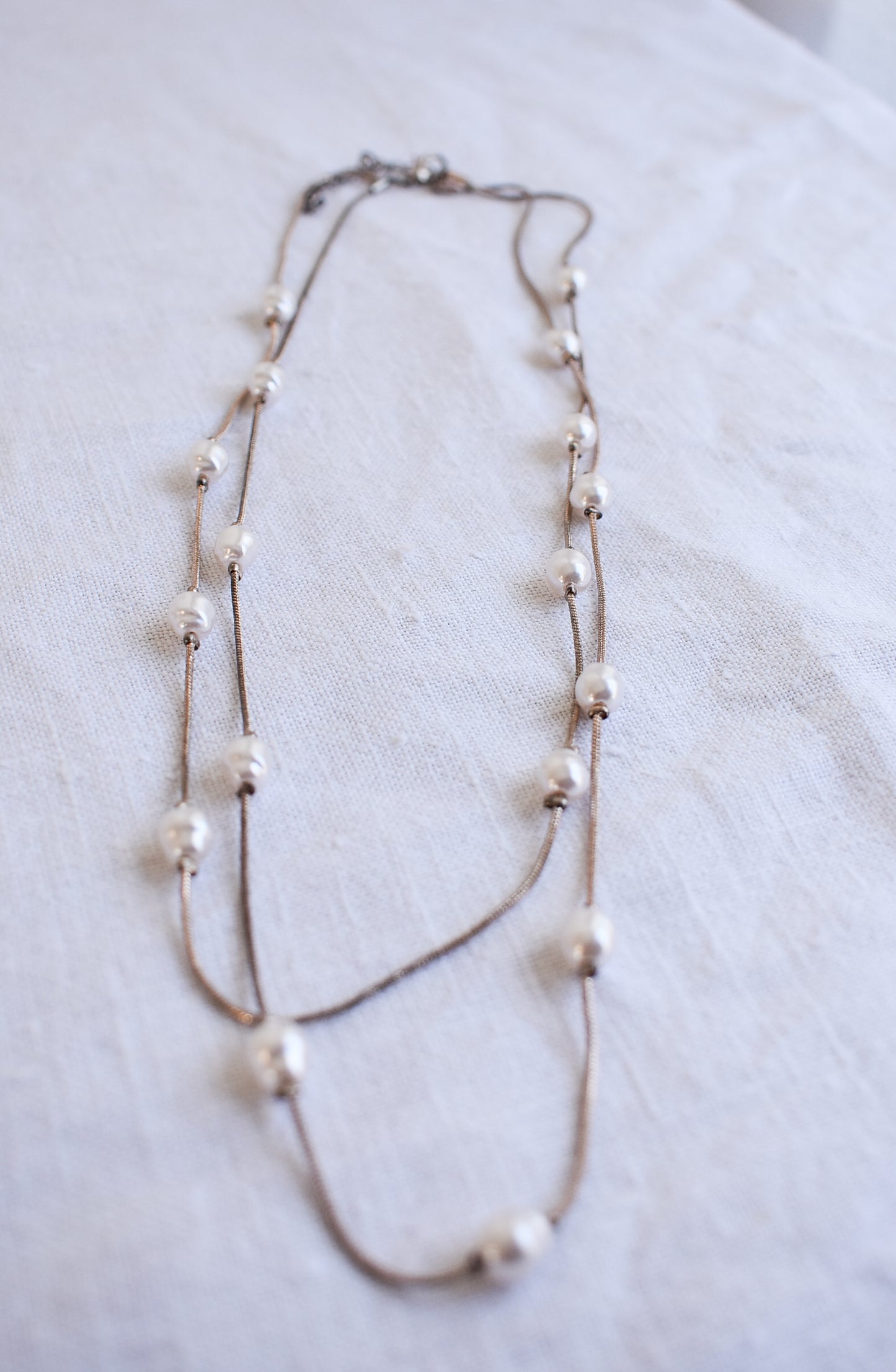 Faux pearl chain necklace