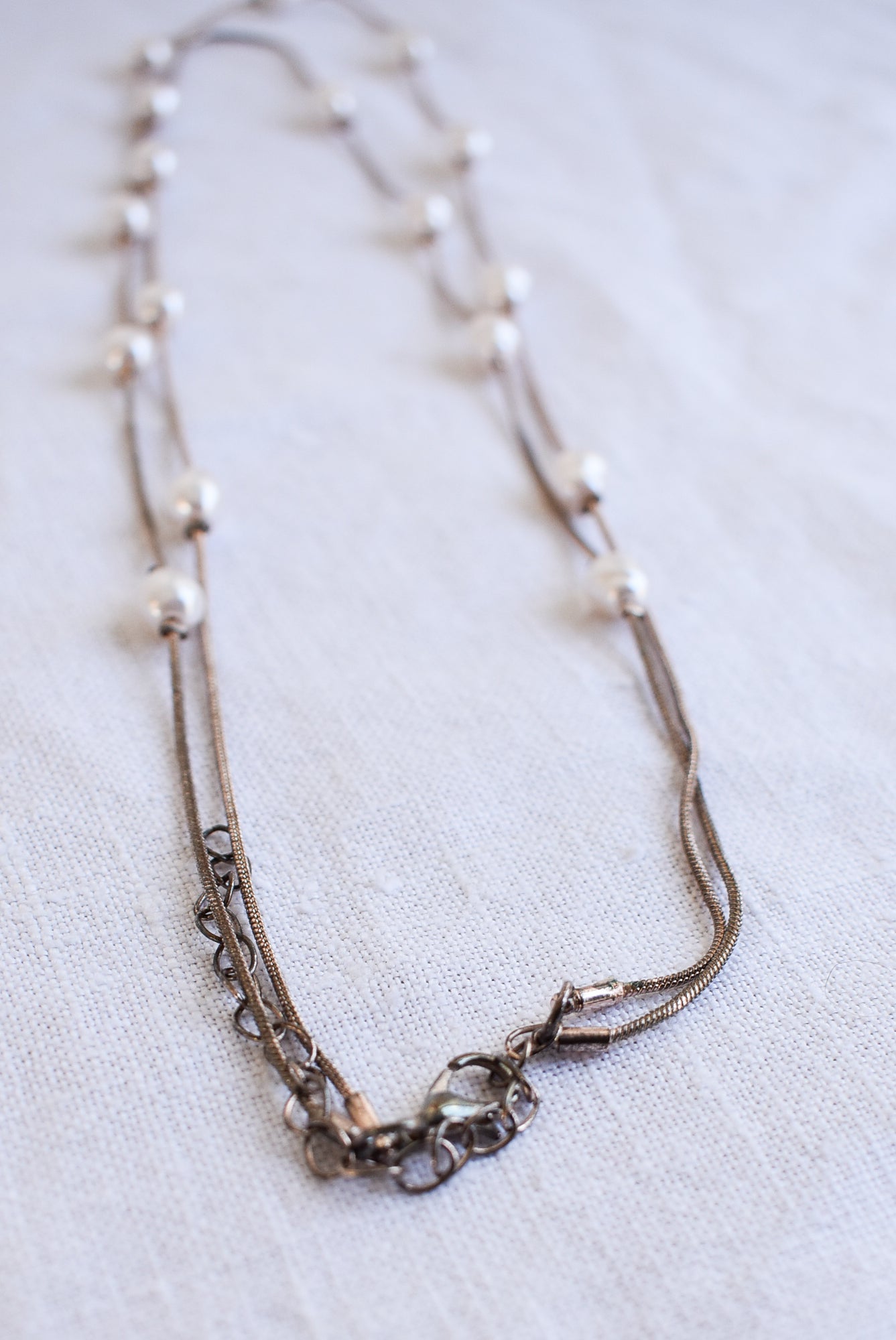 Faux pearl chain necklace