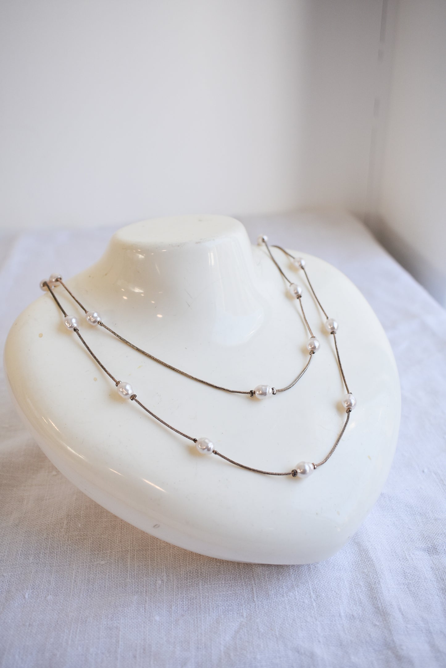 Faux pearl chain necklace