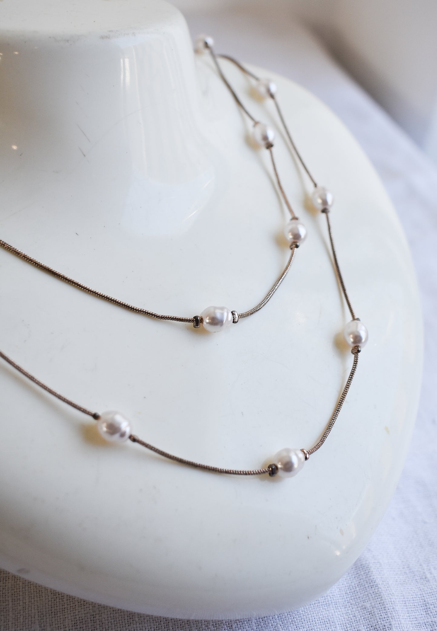 Faux pearl chain necklace