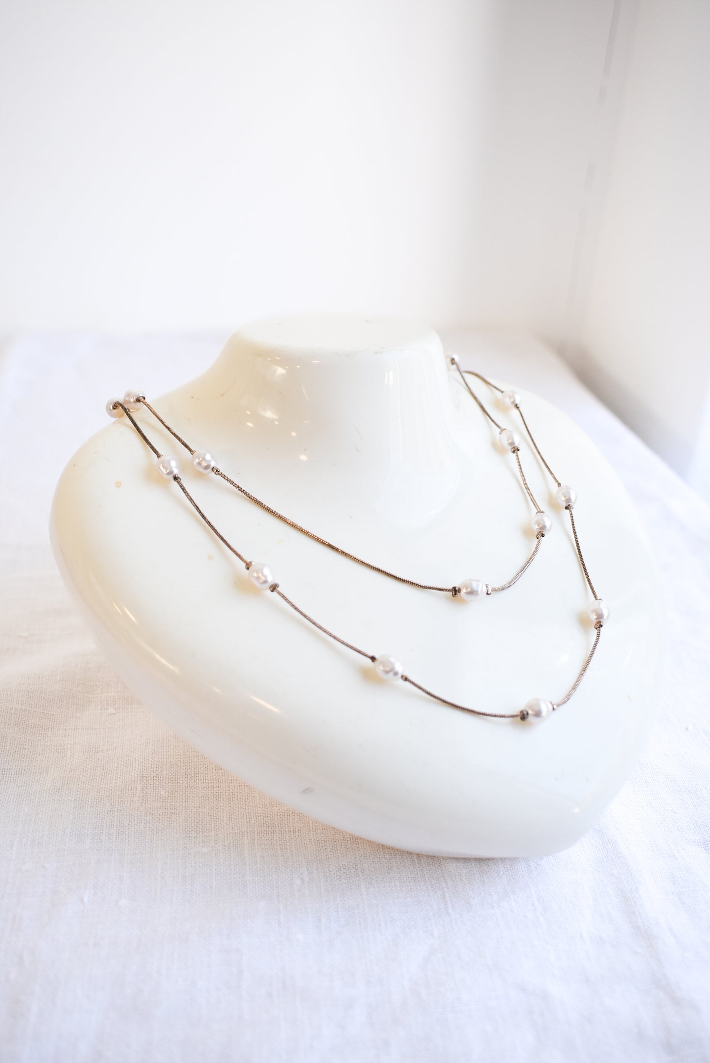 Faux pearl chain necklace