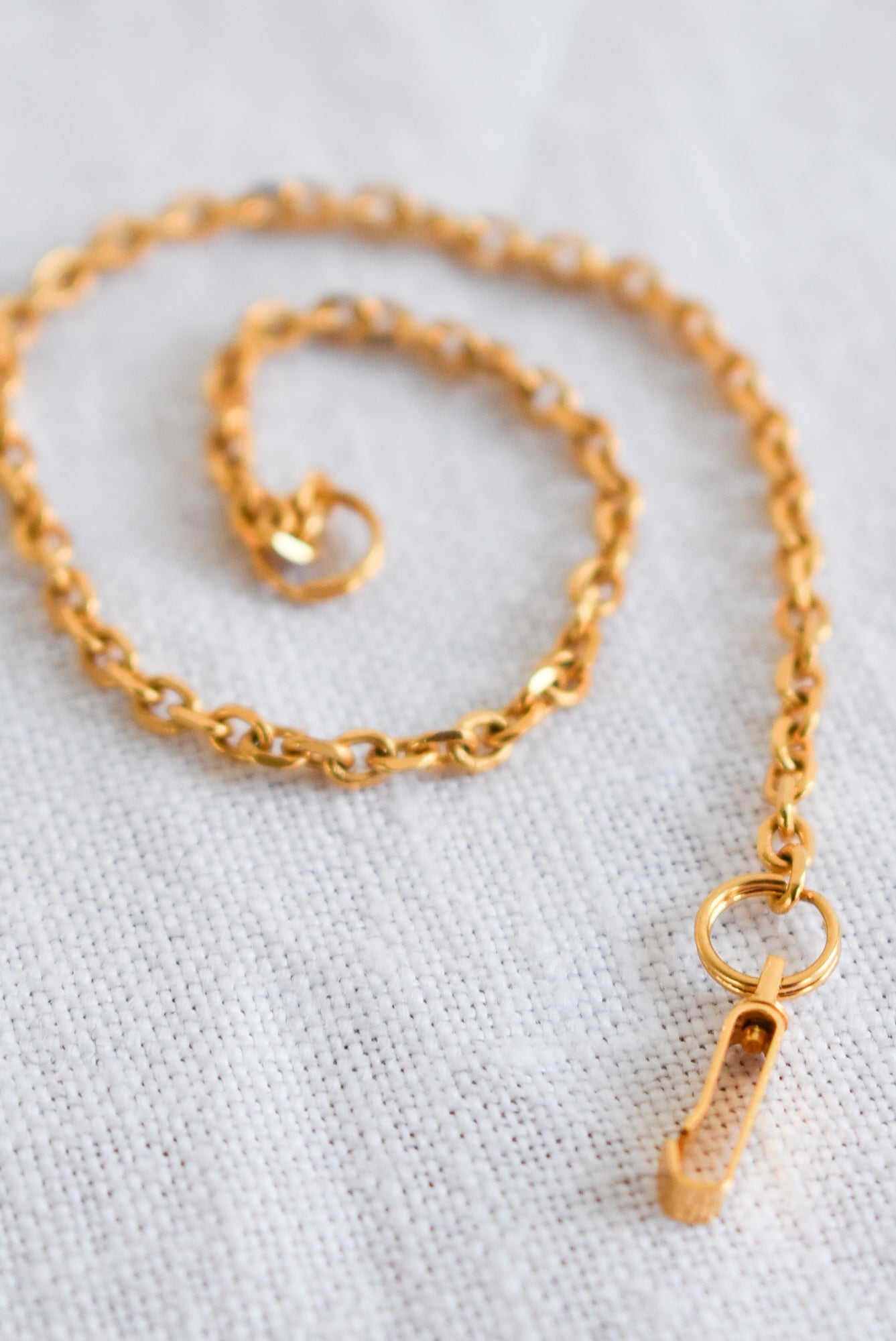 Cute golden chain bracelet