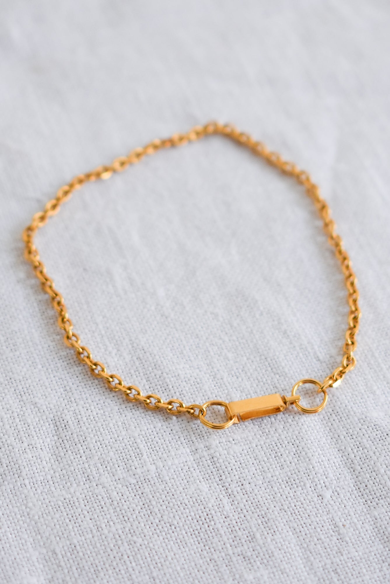 Cute golden chain bracelet