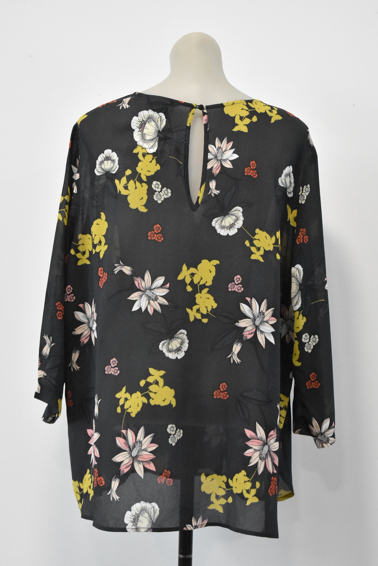 Max Floral blouse, Size 18