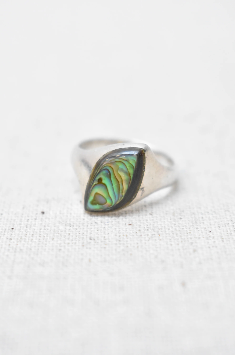 Silver Pāua ring