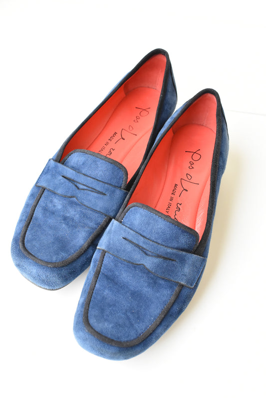 Pas de Rouge blue suede shoes, Italian made