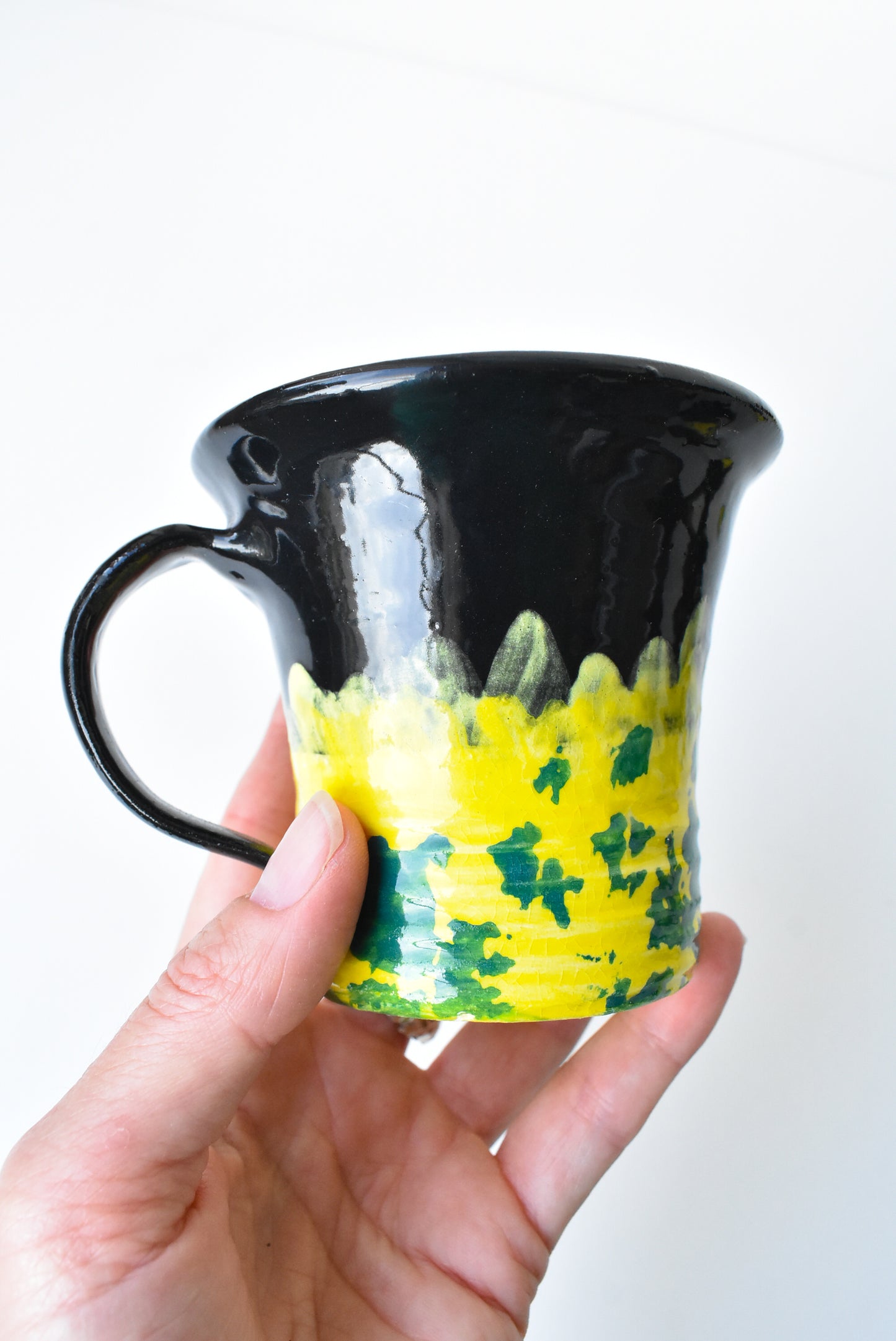 Vibrant pottery mugs x4