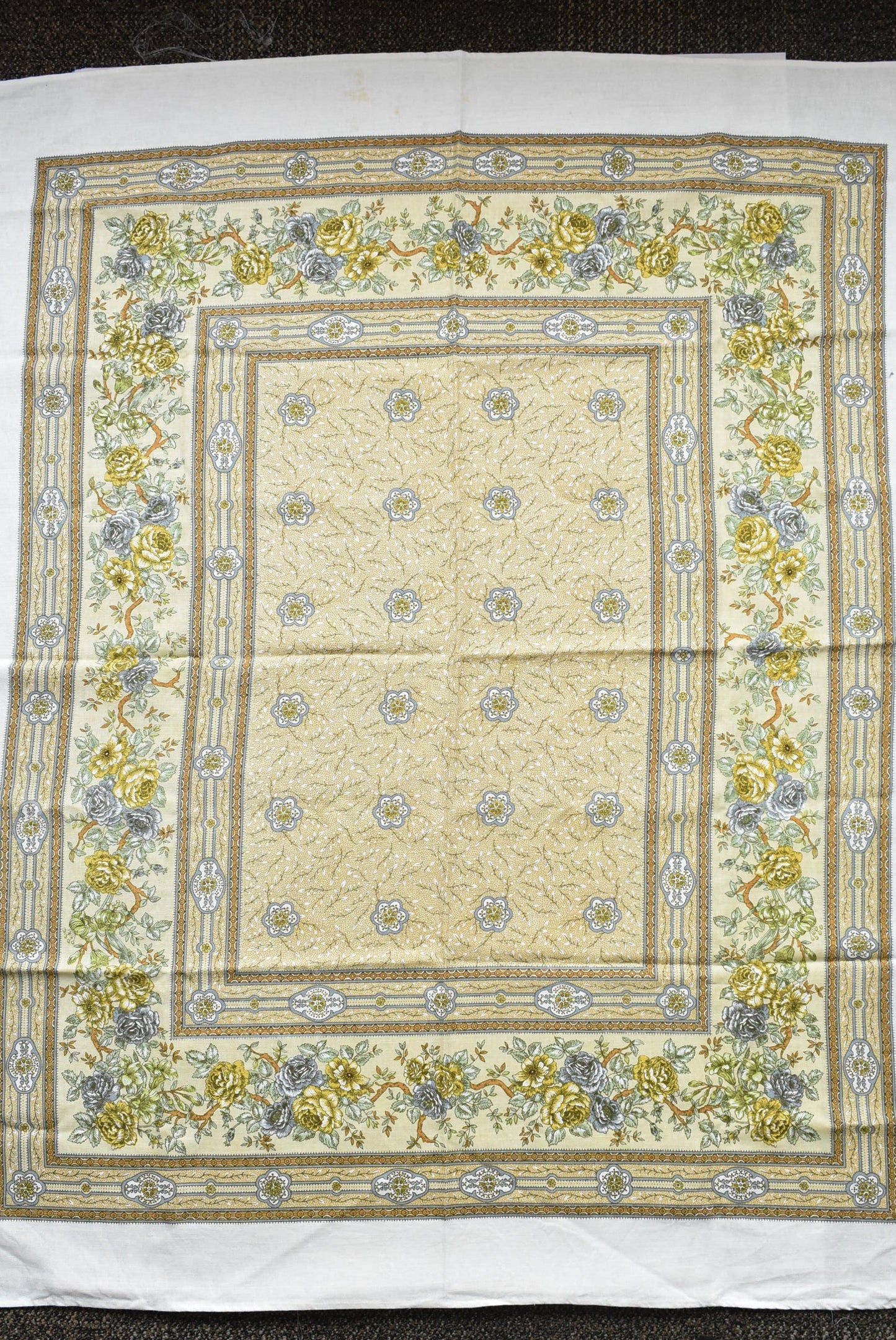 Large vintage flower patterns tablecloth