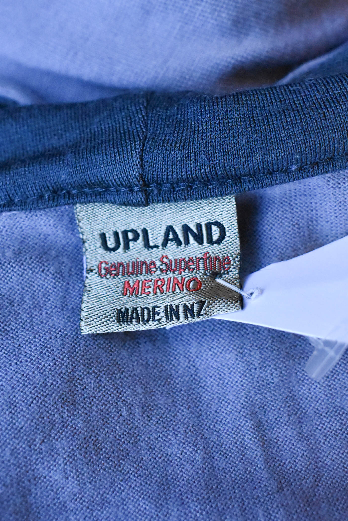 Upland 100% merino raglan sleeve hoodie, size L