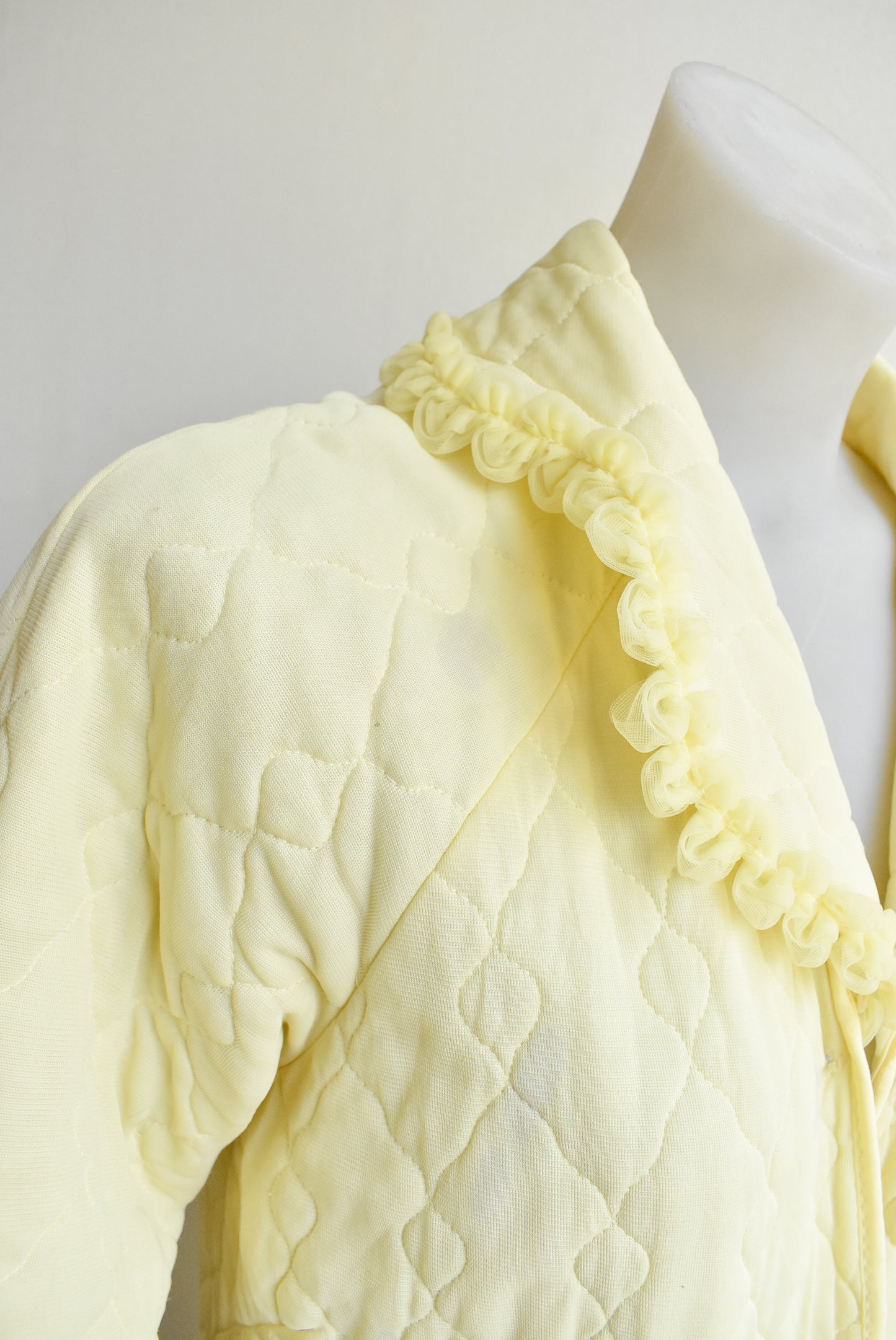 Vintage Yellow dressing gown, size SW (vintage womens small)