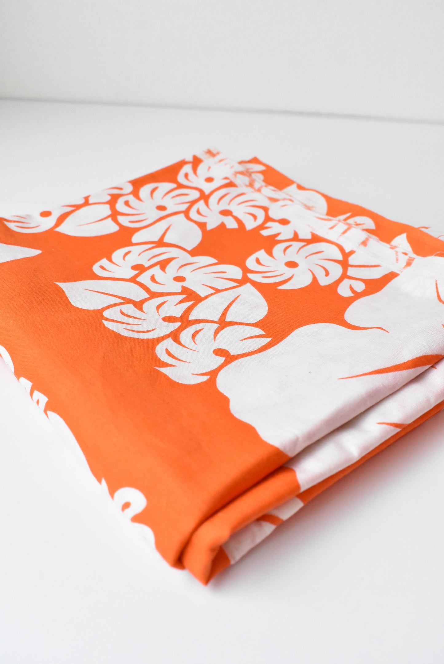 Bright orange floral cotton, 2.0m