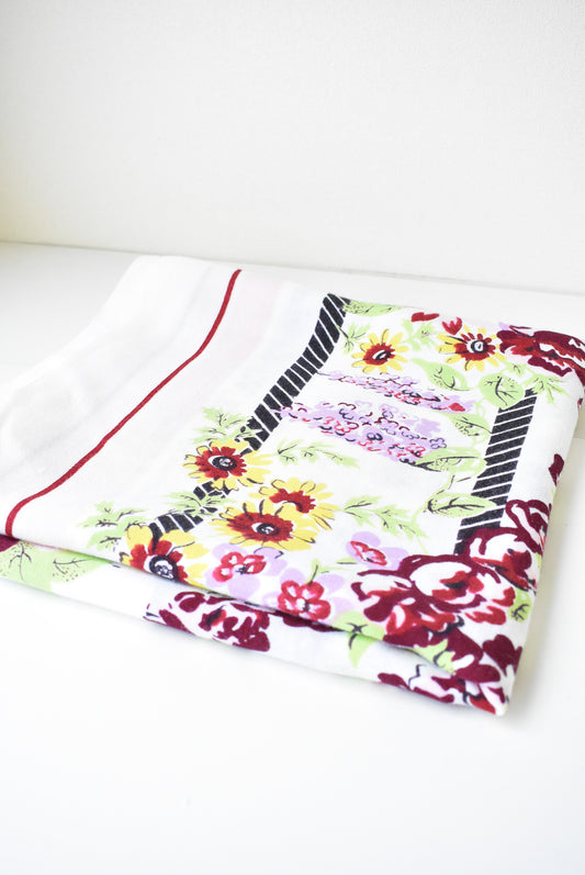 Retro white and maroon floral tablecloth