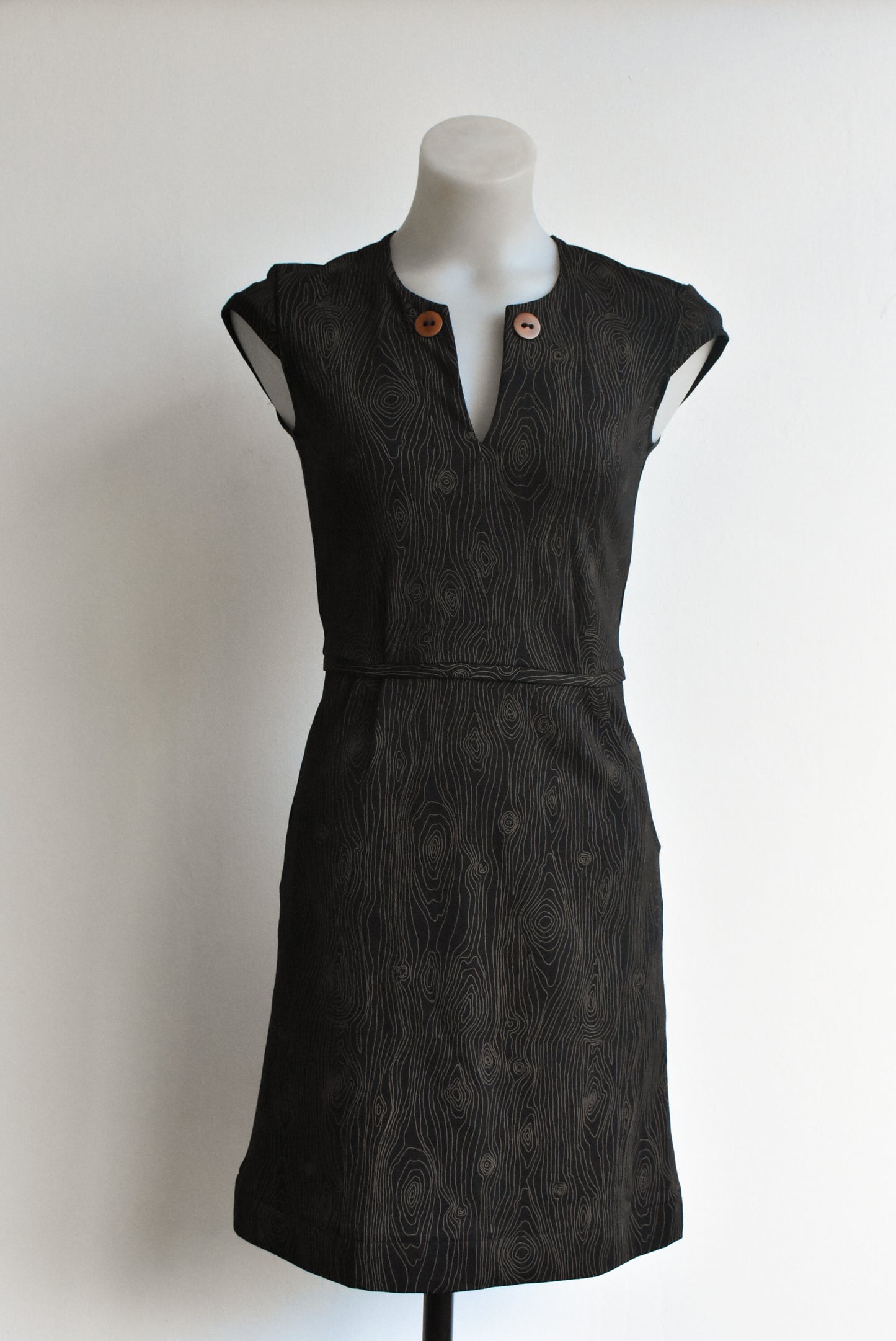 Kate Sylvester black 'wood-grain' dress with pockets, size XS