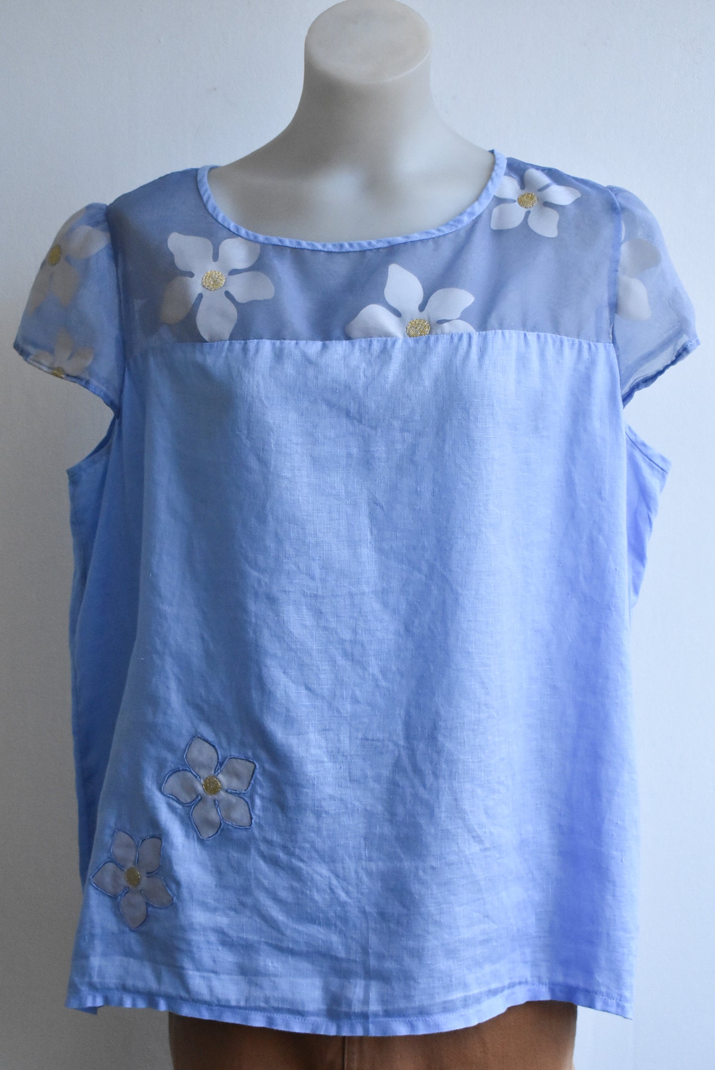 Handmade linen daisy top, size L