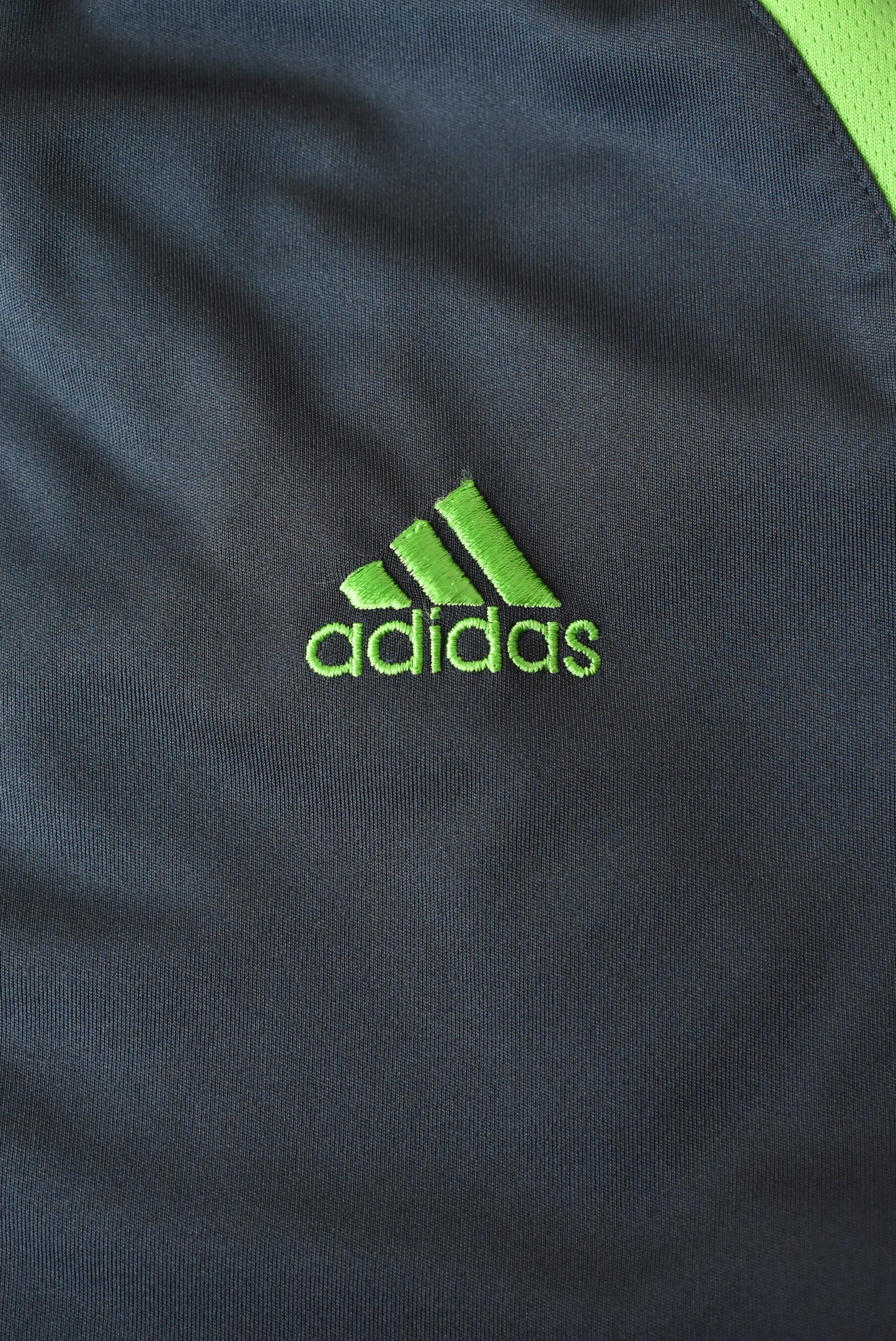 Adidas sport top (size M)