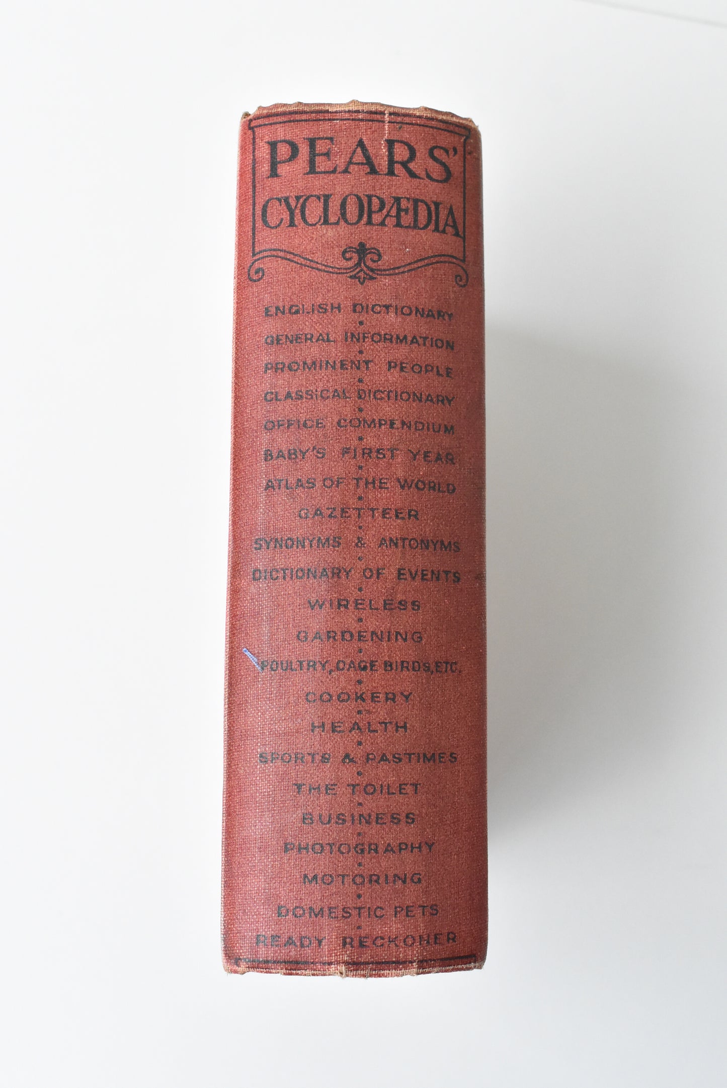 Vintage Pears' Cyclopaedia c 1929