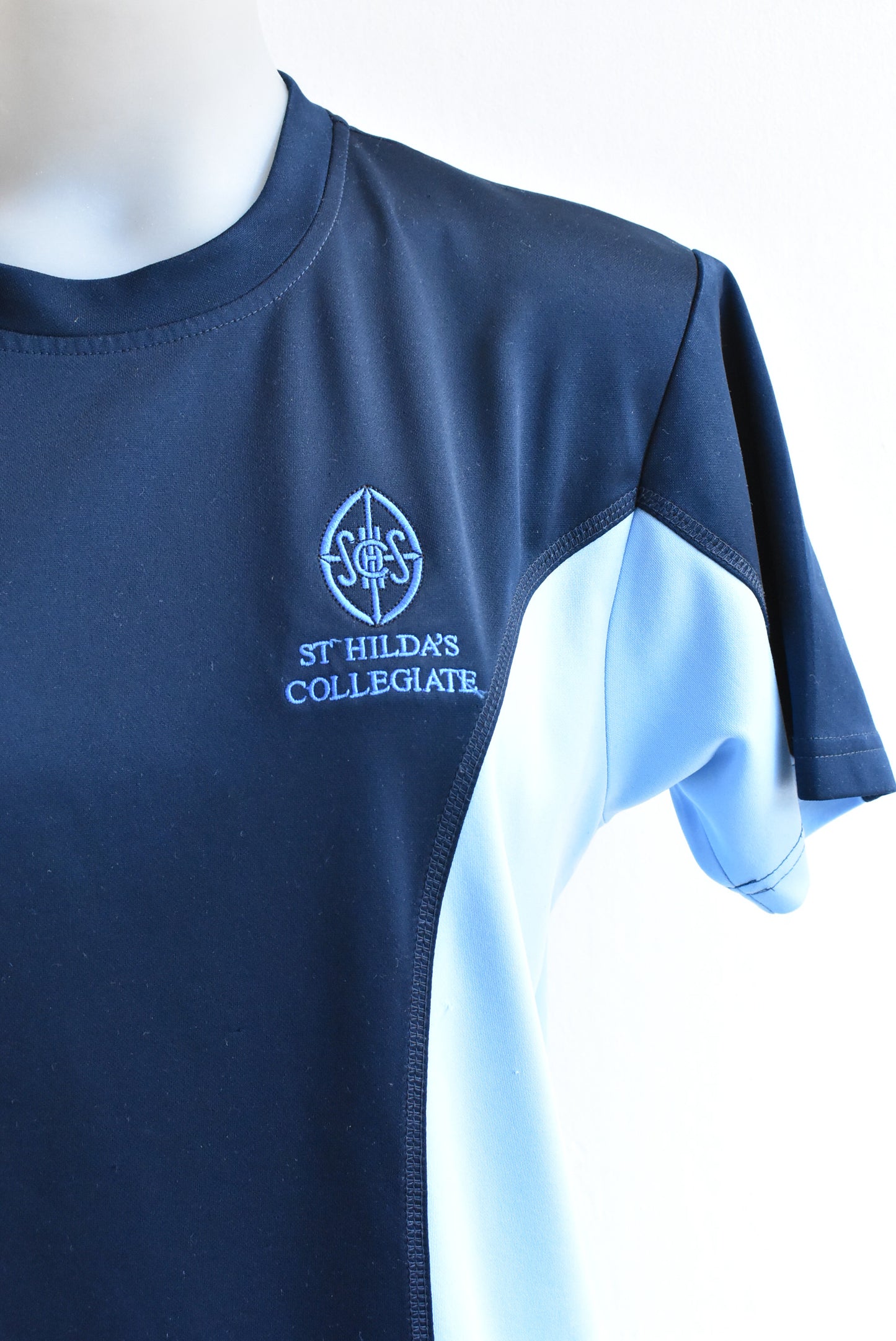 St Hilda's Collegiate Dri Gear PE t-shirt, size S
