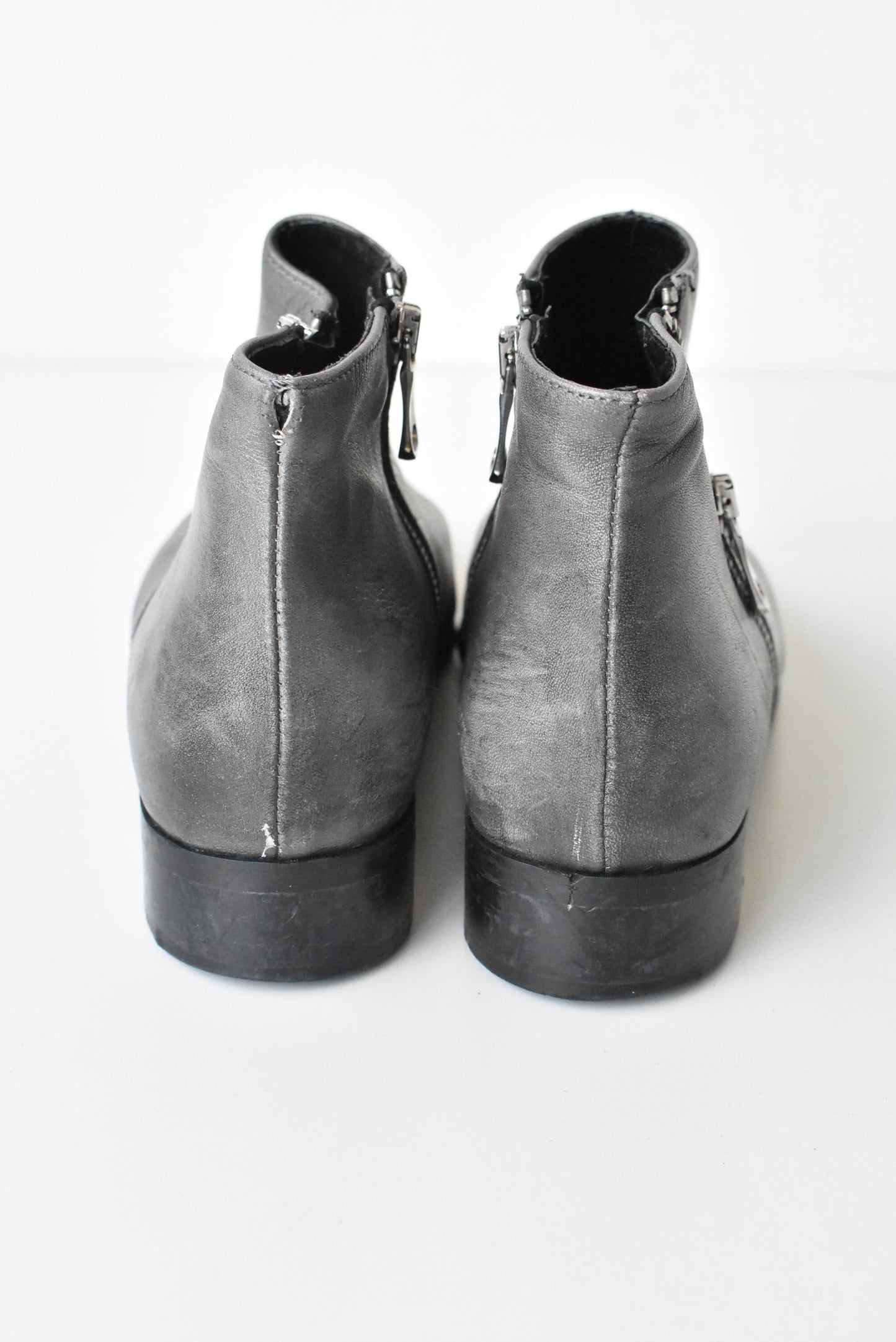 Grey leather ankle boots Size 37