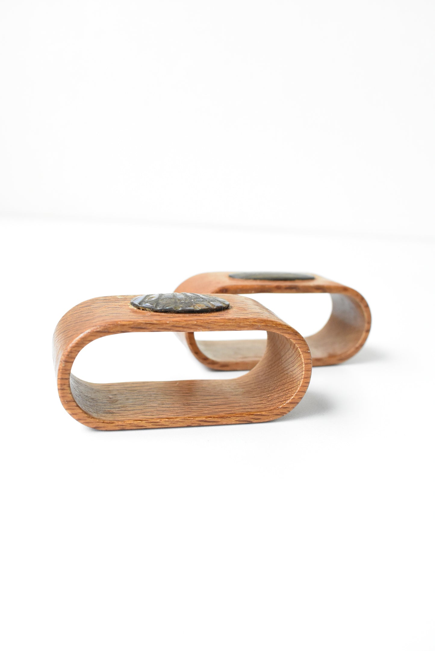 Retro Kiwiana paua & wood napkin rings