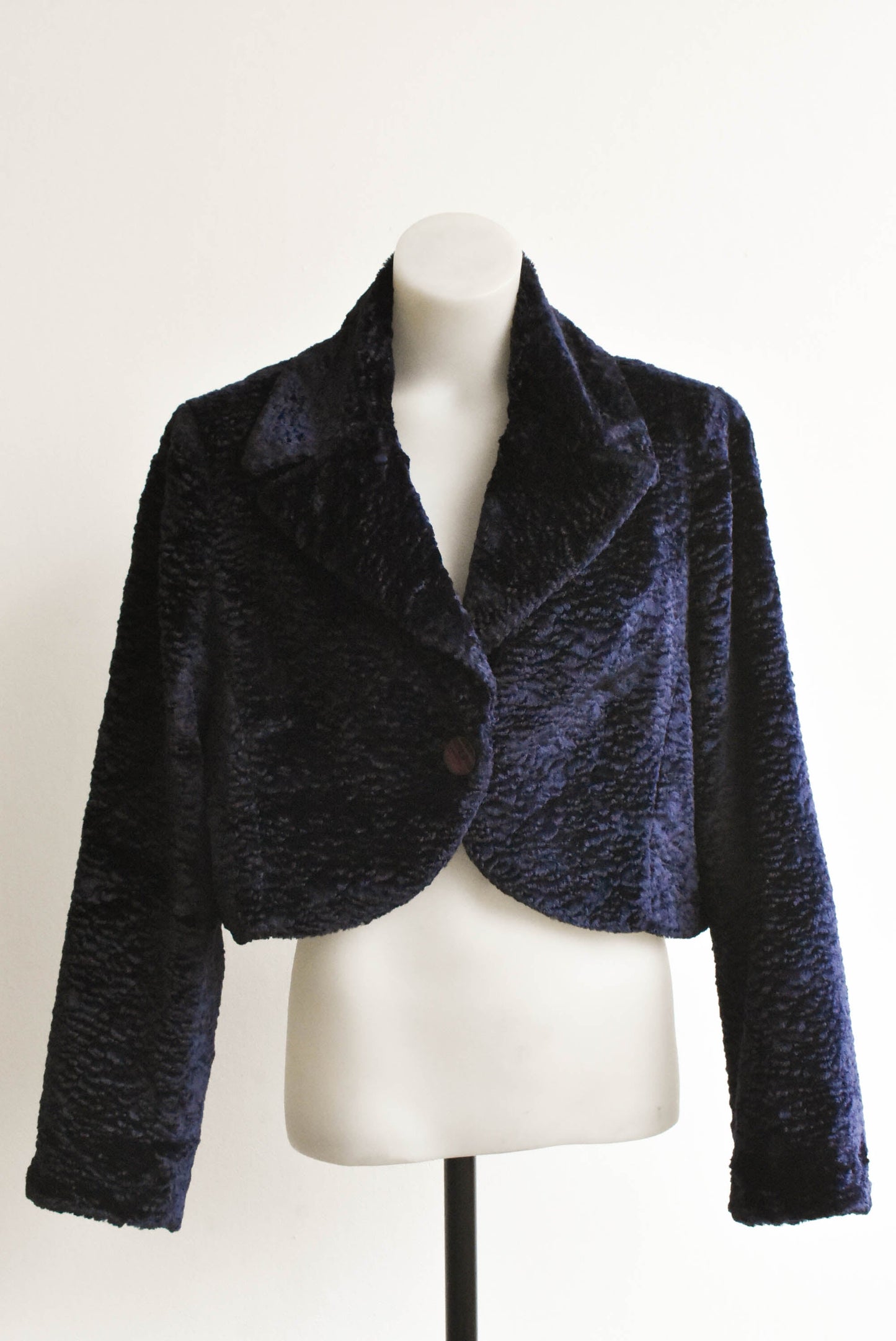 Precise Petite velvet feel indigo cropped coat, size large