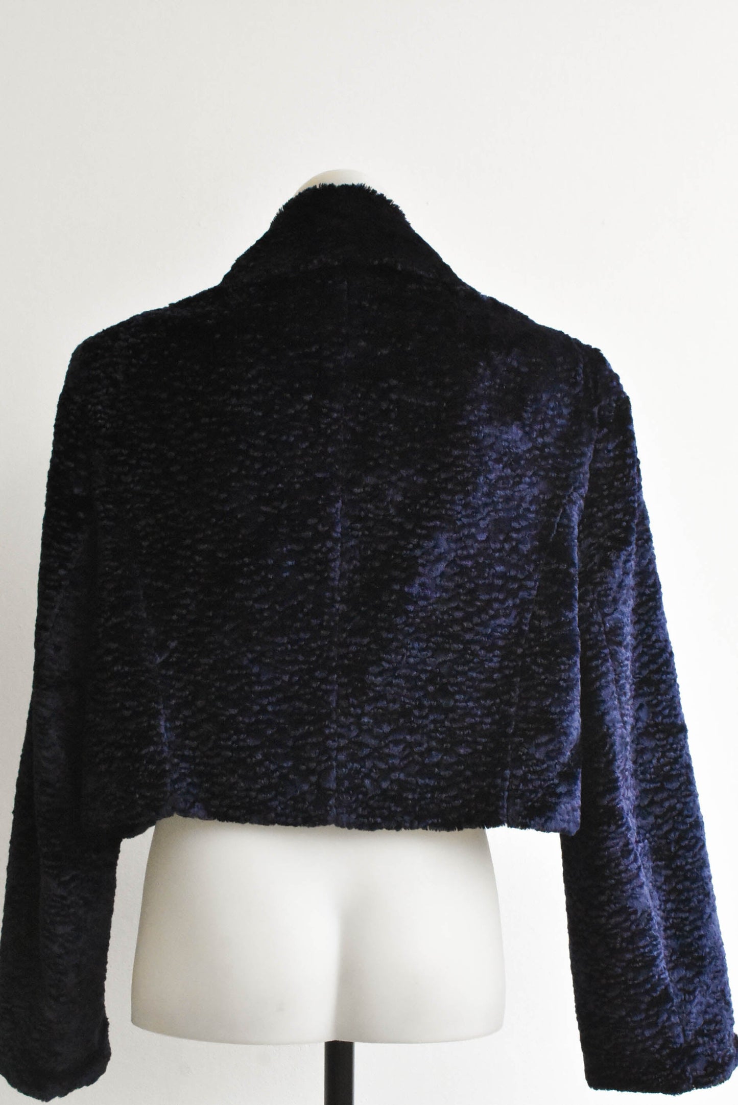 Precise Petite velvet feel indigo cropped coat, size large