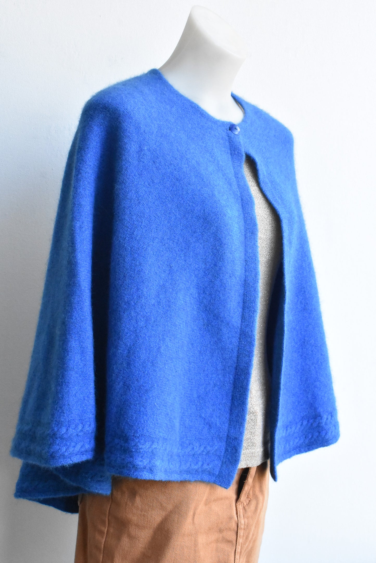 Merinomink™ cobalt blue cape, made in New Zealand, NWT, OSFM