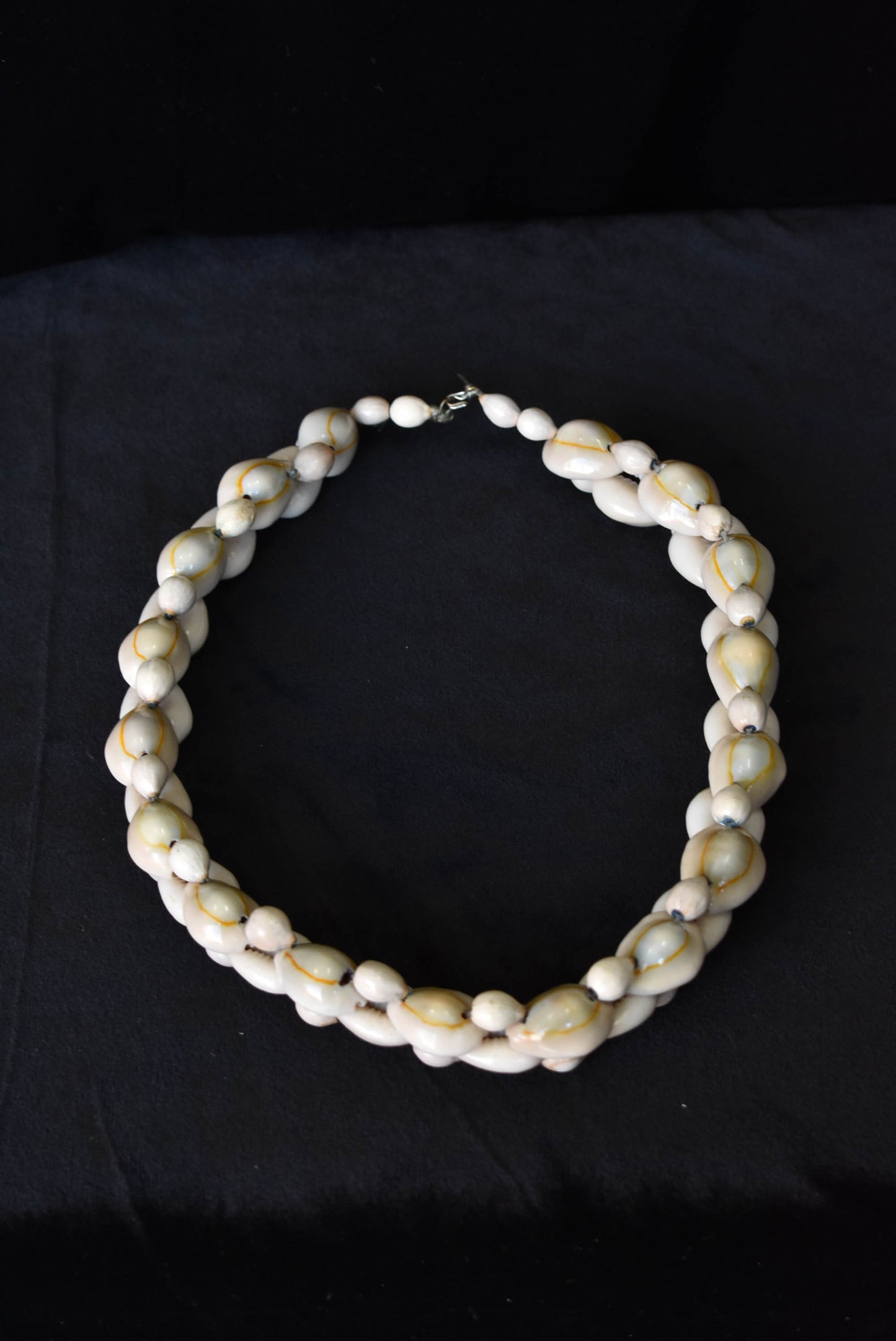 Chunky shell necklace