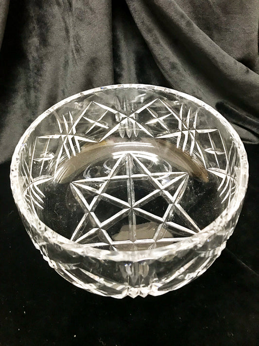 Deep crystal bowl. Star design. 19cm x 9cm