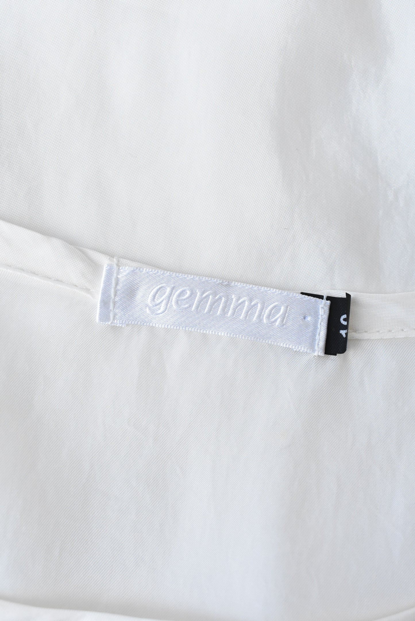 Gemma white flowy cuffed sleeve top, size 10