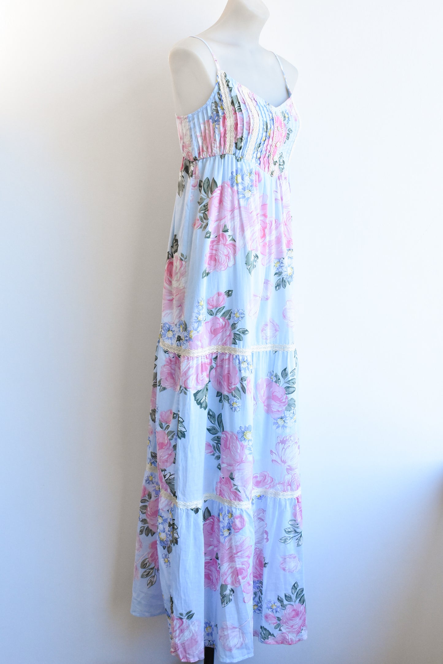 Glassons floral flowy maxi dress, size 10