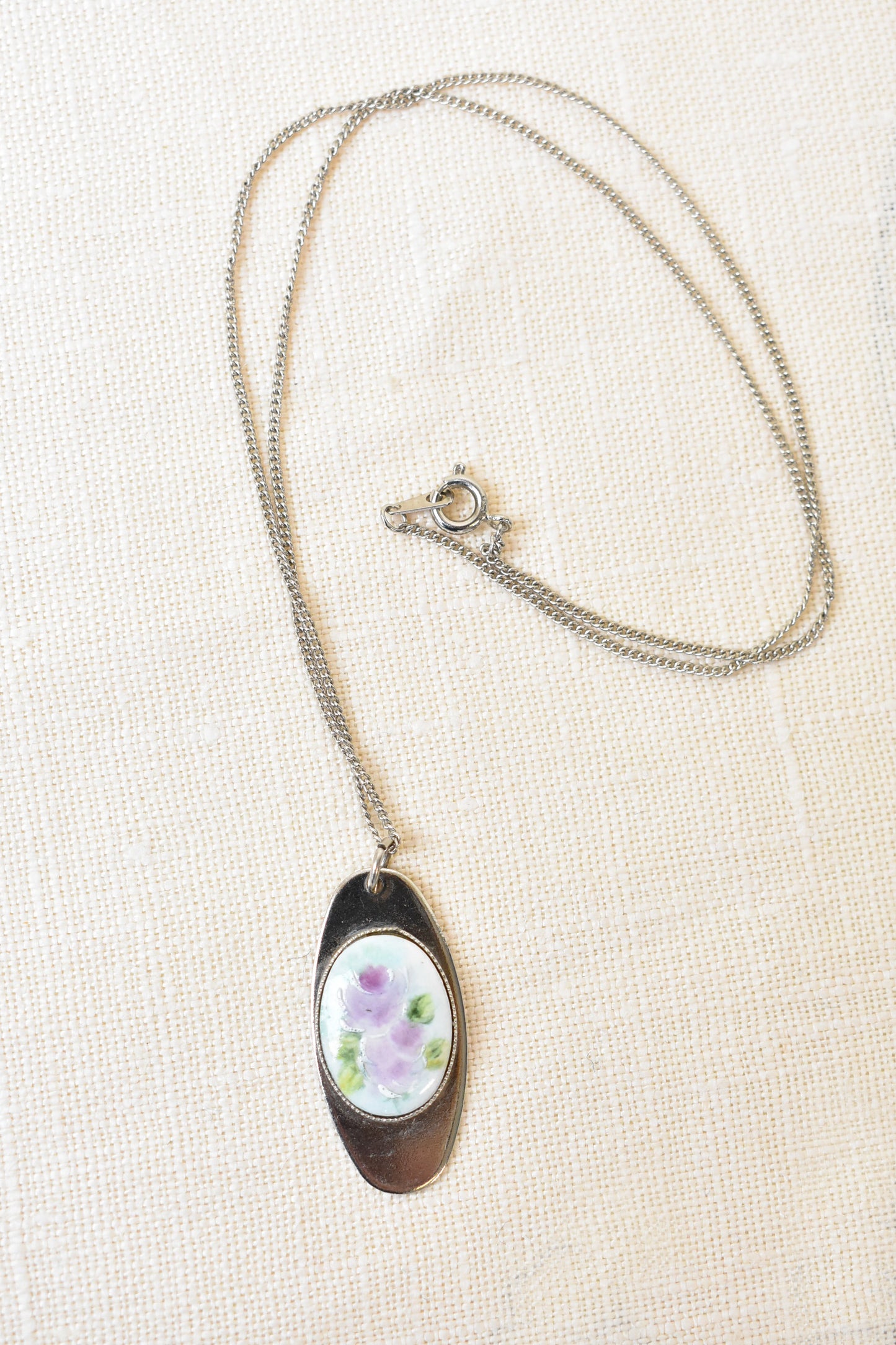 Handpainted flower cameo pendant necklace