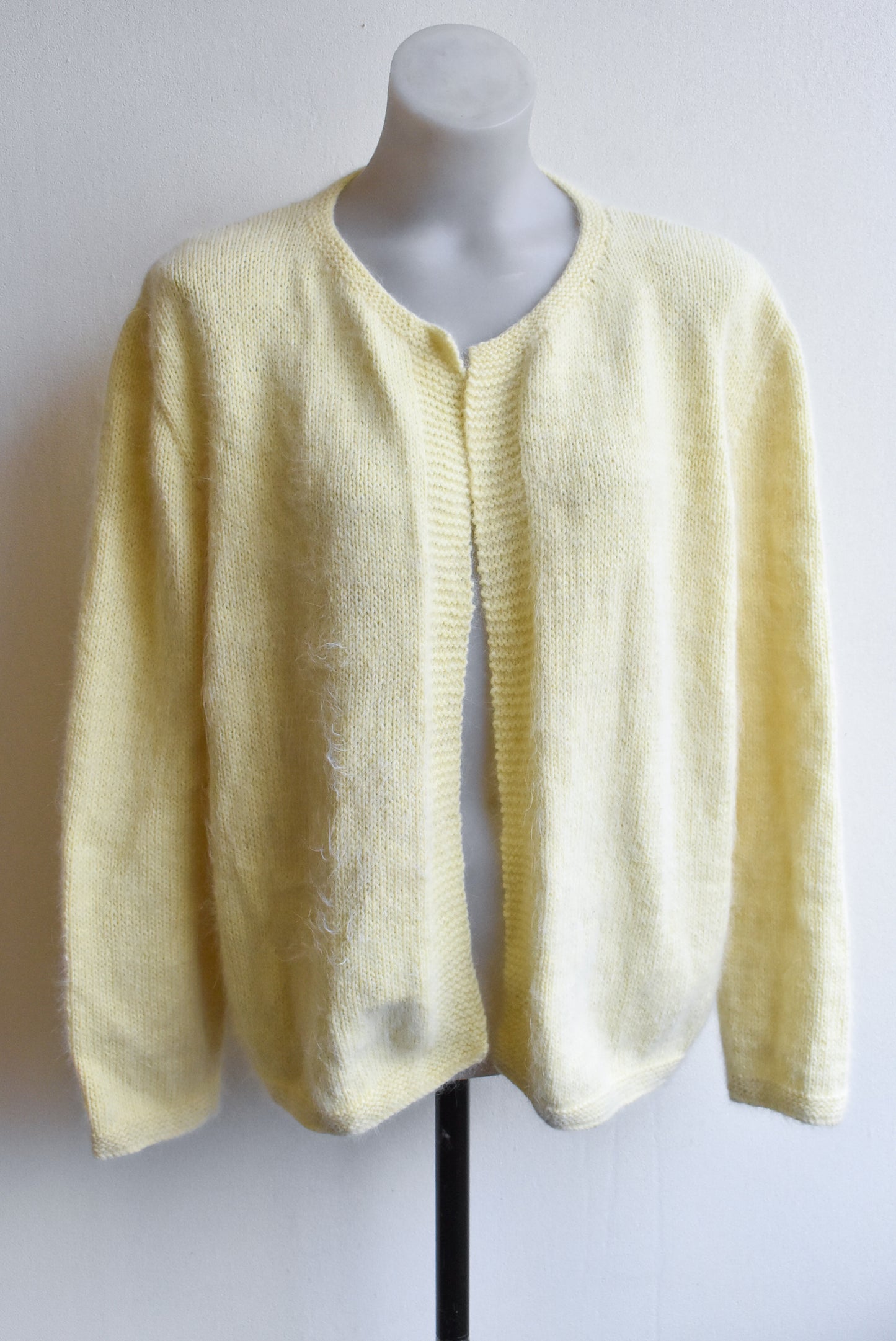 Yellow knitted cardigan, M/L