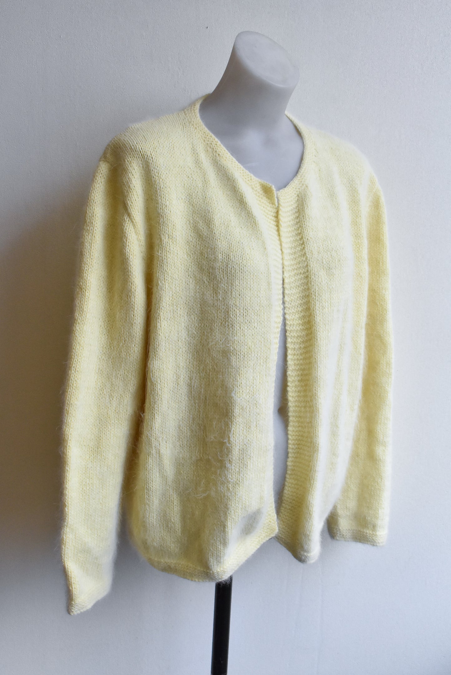 Yellow knitted cardigan, M/L