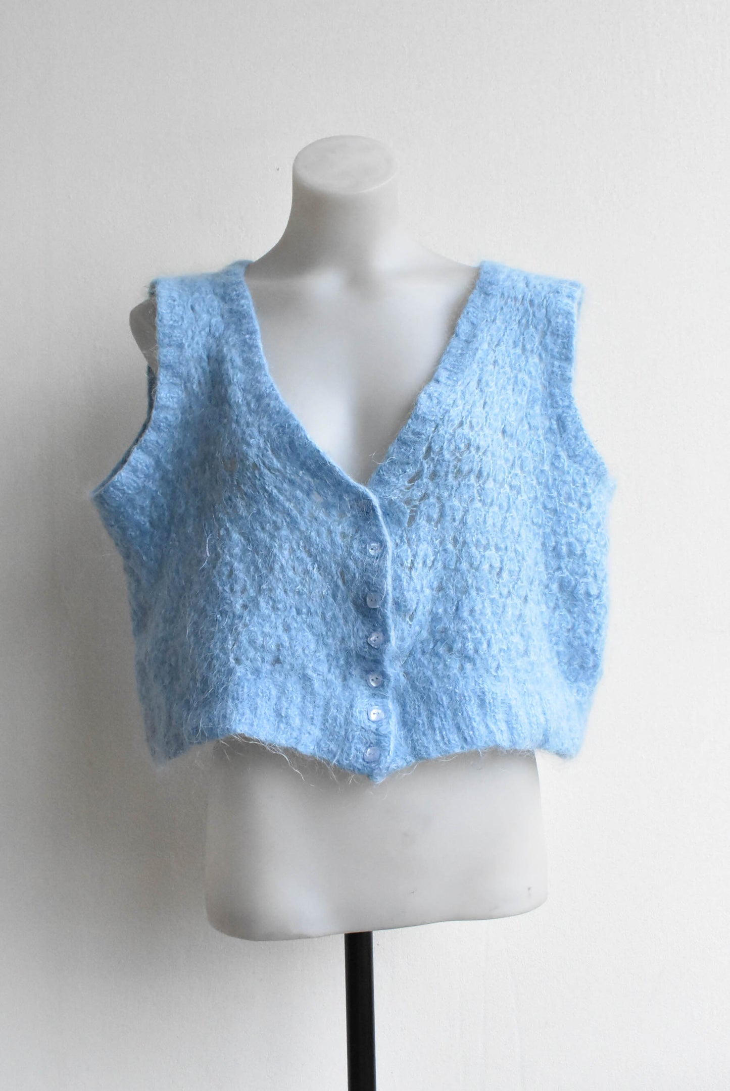 Cropped knitted button up vest, M