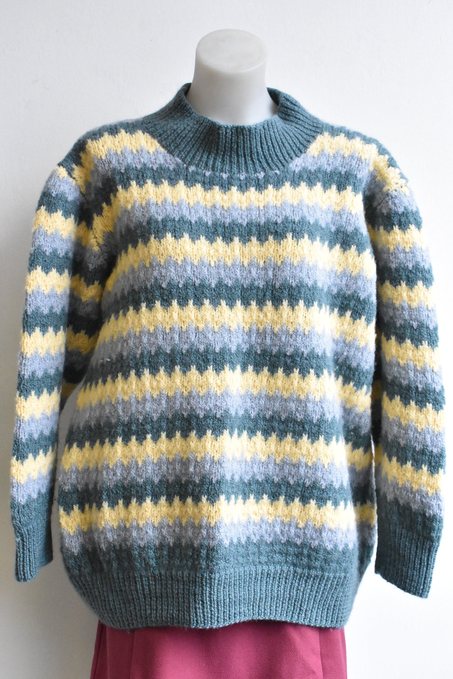 Patterned wool jumper, size M/L