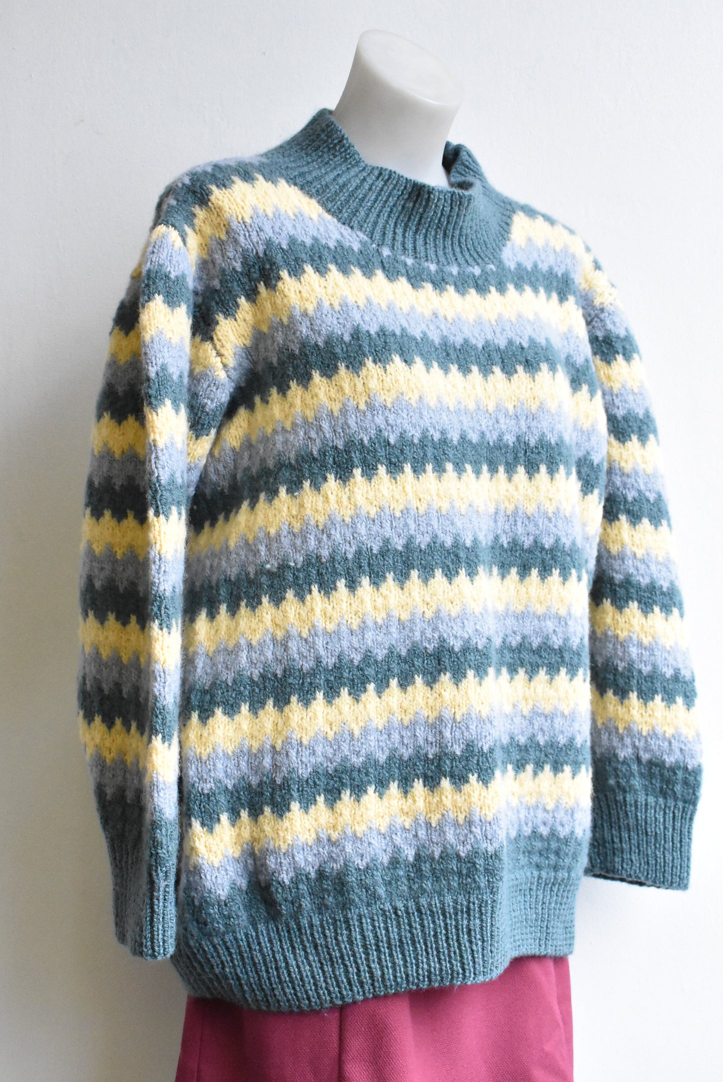 Patterned wool jumper, size M/L