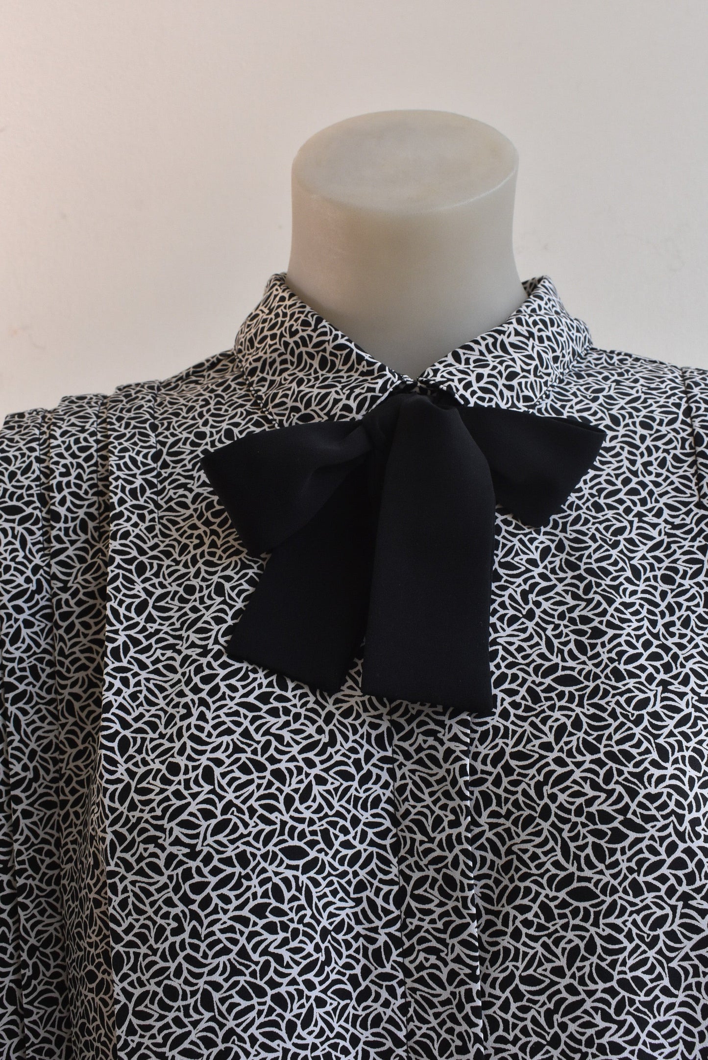 Retro 80s peplum blouse (size 18)