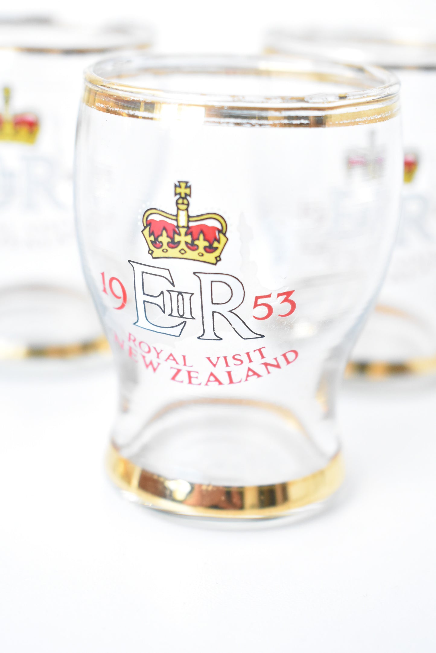 Set of 5 vintage Royal Visit 1953 shot glasses