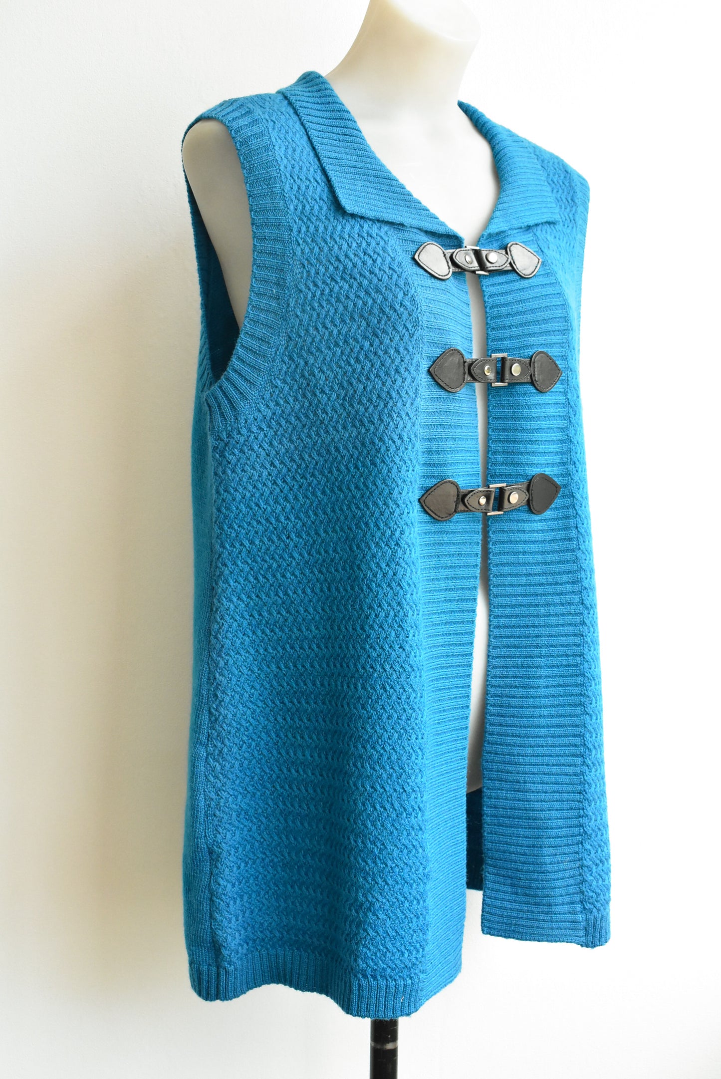 Twin Lakes wool long teal vest, size S/M