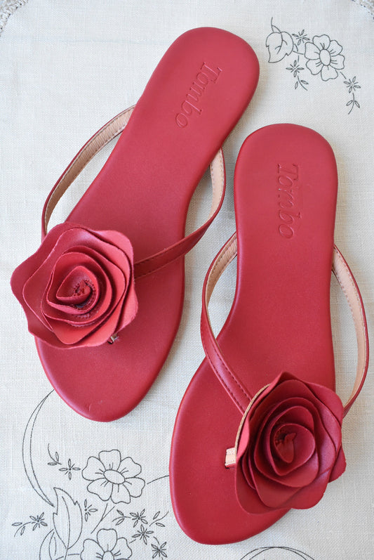 Tombo flat sandals with rose feature, 39